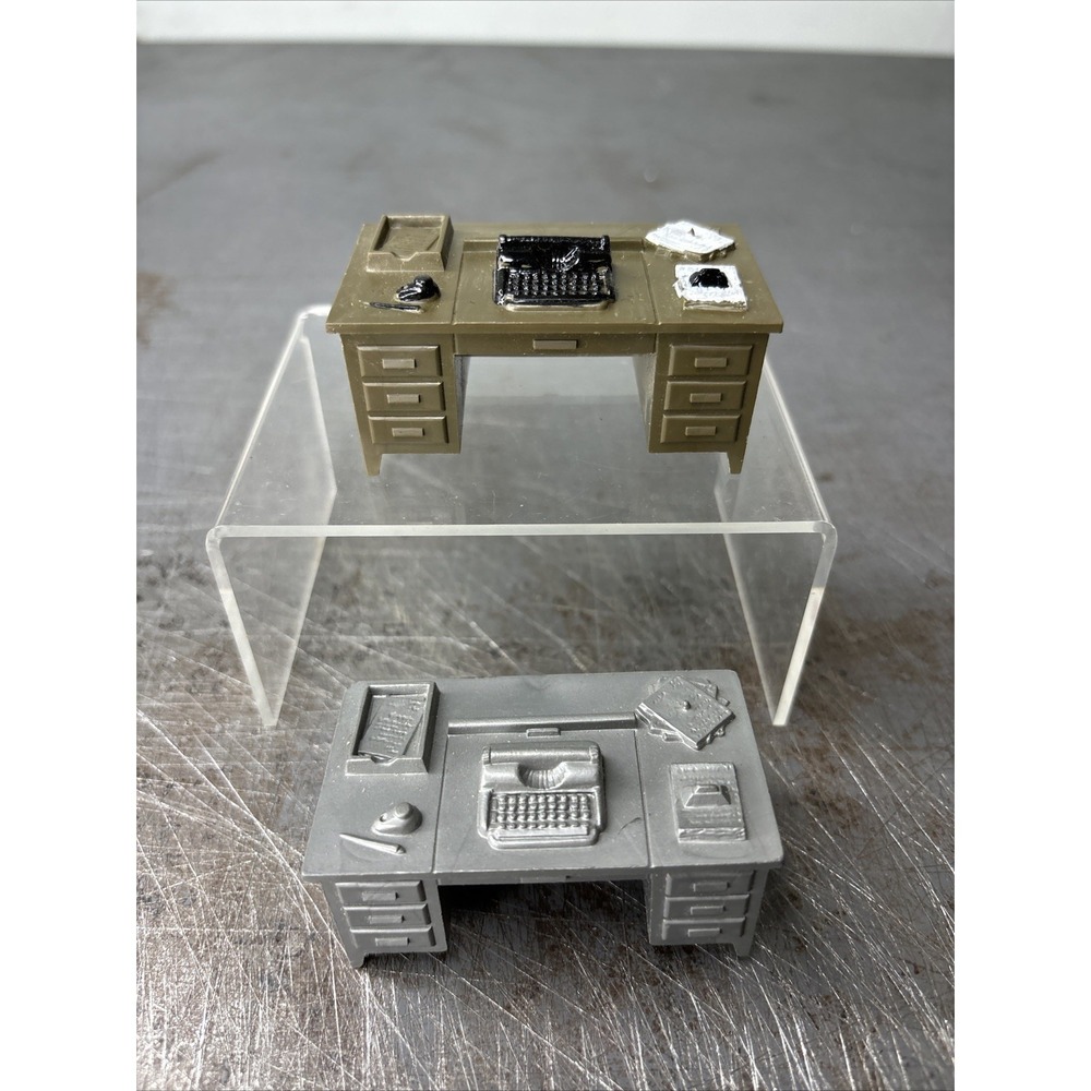 Army Headquarters Desk WWII Plastic‎ Army Men Toy Figure Accessory Marx Lot of 2